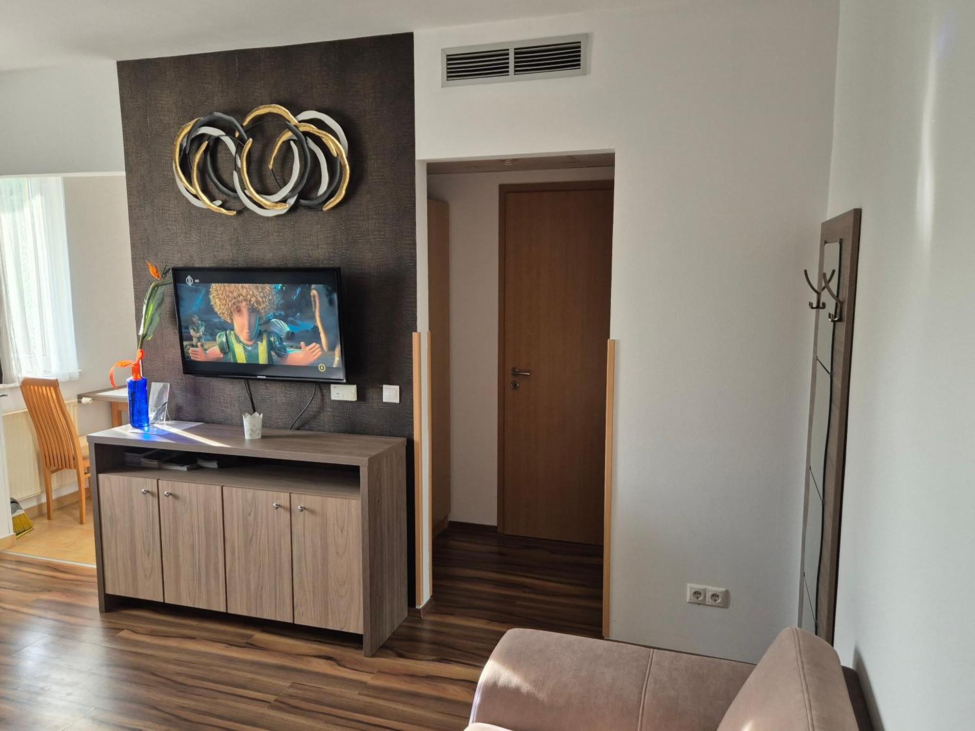 Manna Wellness Apartman 佐洛卡罗斯 外观 照片