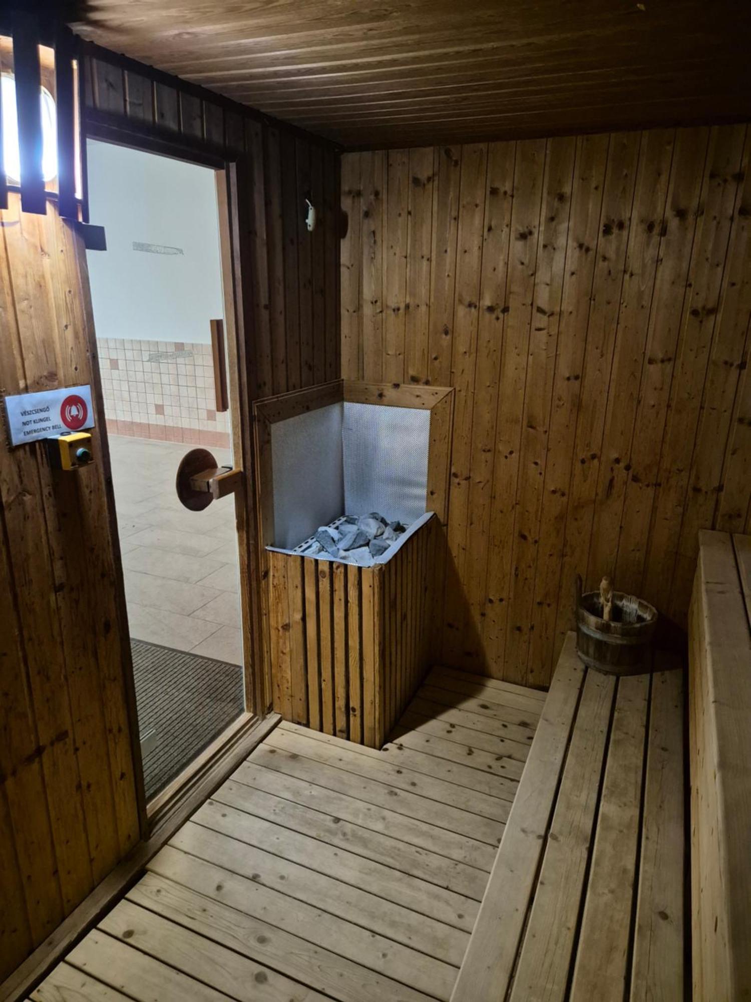 Manna Wellness Apartman 佐洛卡罗斯 外观 照片